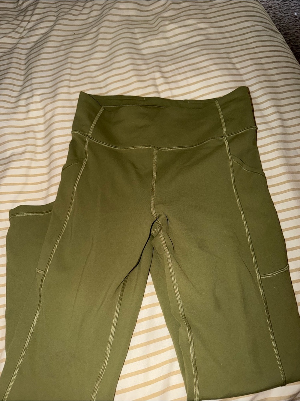 lululemon athletica Olive Leggings - Picture 2 of 2
